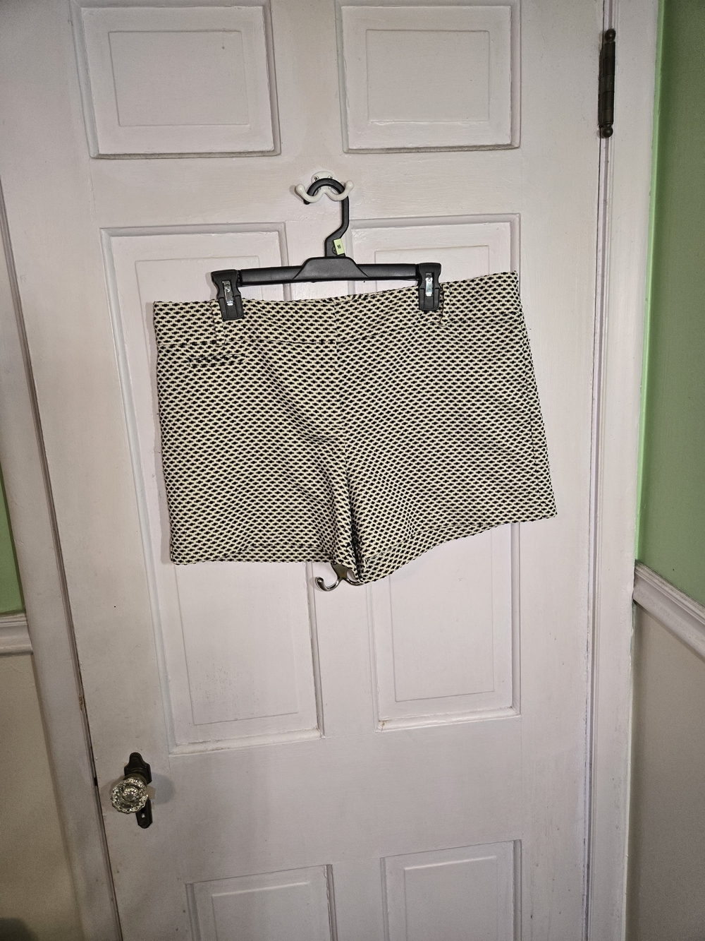 LOFT Black and White Patterned Bike Shorts Size 14